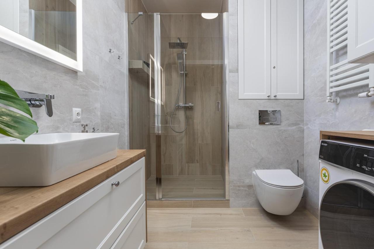 Baltini Premium Apartament Old Town Kolobrzeg Bagian luar foto